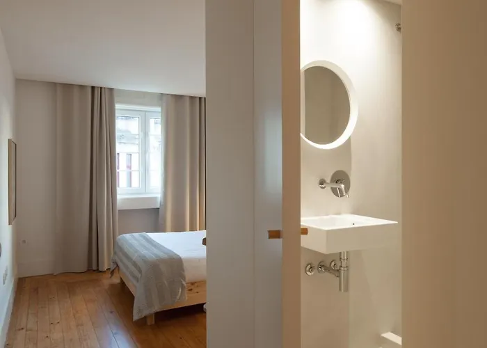 Santa Catarina 555 T4 Apartment *