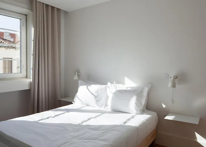 Santa Catarina 555 T4 * Porto