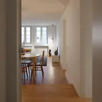 Santa Catarina 555 T4 * Oporto