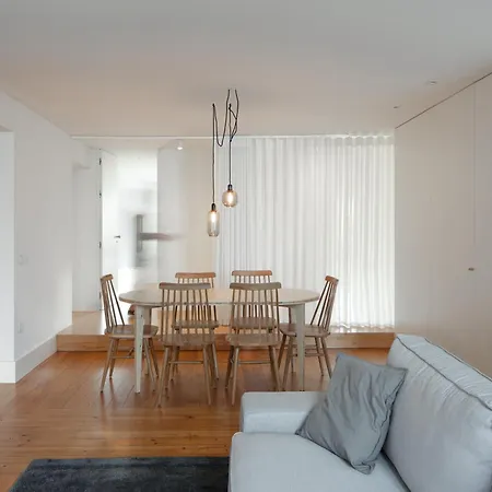 Apartamento Santa Catarina 555 T4 Oporto