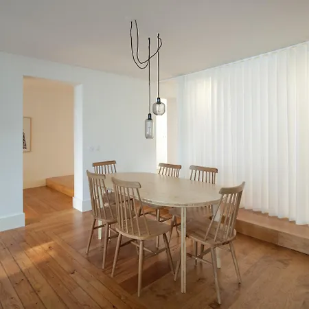 Santa Catarina 555 T4 * Oporto